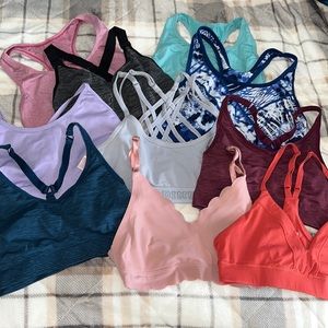 Sports bra lot
